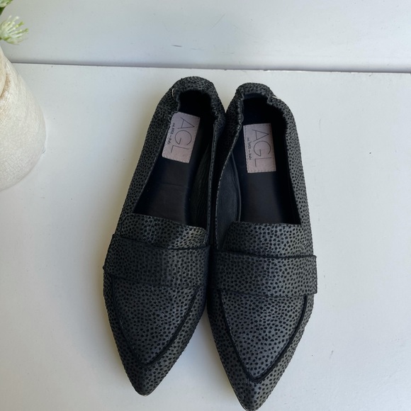 AGL🔴pointed toe flats black extra soft size 8.5 gently used - Picture 5 of 10
